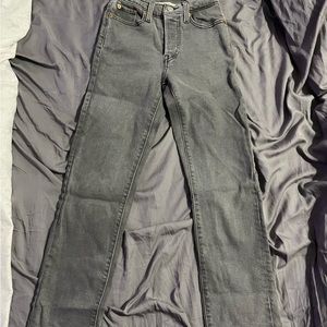 23W 26L Levi’s Wedgie Straight Jeans